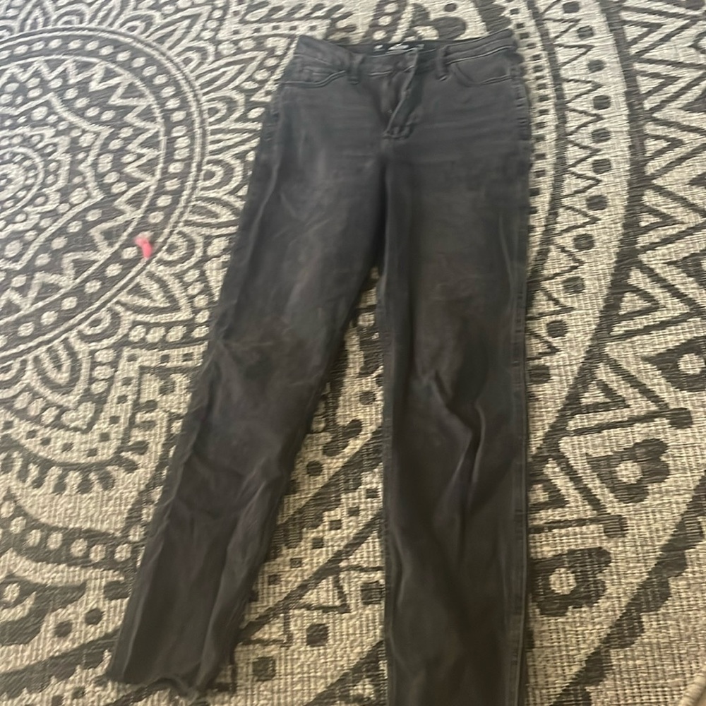 black/grey hollister ultra high mom jeans